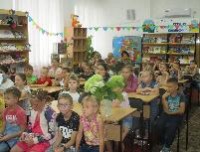 Цветами улыбается Земля