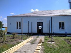 Капитальный ремонт здания Новосельского сельского клуба продолжается