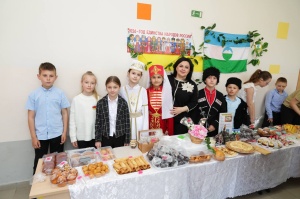 В школе 2 прошла благотворительная ярмарка