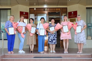 В честь Дня работника торговли лучшие представители отрасли отмечены благодарностями