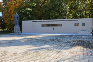 Завершается реконструкция мемориального комплекса в станице Батуринской