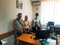 Полицейские Брюховецкого районапровели мастер-класс для граждан по получению госуслуг в электронном виде