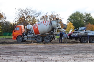 В станице Батуринской строят спортивную площадку В станице Батуринской строят спортивную площадку