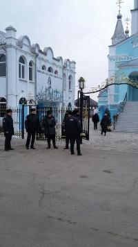 Более 30 полицейских обеспечили общественный порядок в период празднования православного праздника Крещение Господня