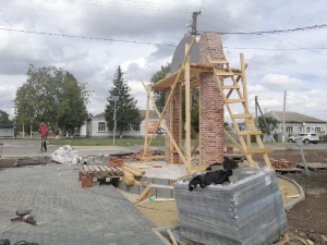 В Чепигинской продолжается благоустройство сквера имени Захария Чепеги