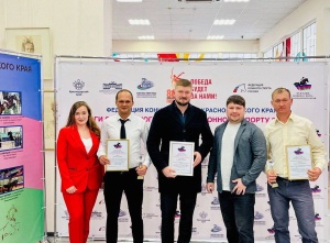 Брюховецкий конно-спортивный клуб награжден краевой федерацией конного спорта. 