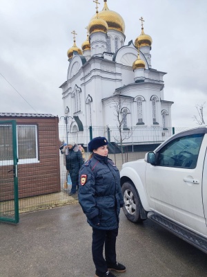  Сотрудники полиции Брюховецкого района обеспечили охрану общественного порядка во время Крещения Господня 