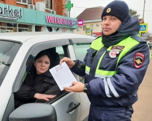 Cотрудники Госавтоинспекции Брюховецкого района напоминают водителям о правилах проезда перекрёстков 