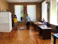 В Брюховецком районе общественники проверили несение службы полицейскими на избирательных участках