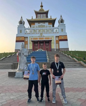 В Республике Калмыкия прошел Республиканский турнир по вольной борьбе
