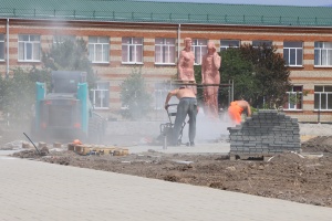 В Большой Бейсуге продолжается реконструкция мемориала