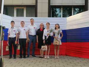 В День России полицейские торжественно вручили первые паспорта юным жителям Брюховецкого района