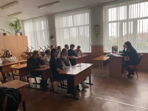 В Брюховецком районе полицейские провели для школьников квест-игру «Ценности жизни»