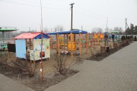 В хуторе Челюскинец реконструировали парковую зону вблизи Дома культуры