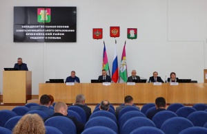 В районной администрации прошла очередная сессия Совета депутатов