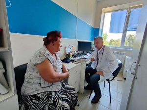 Врачи краевой клинической больницы обследуют жителей Брюховецкого района
