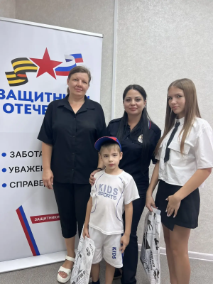 Полицейские Брюховецкого района приняли участие в ежегодной Всероссийской акции «Помоги пойти учиться»