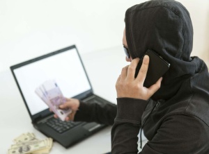 Полиция Брюховецкого района предупреждает: при осуществлении онлайн -сделок остерегайтесь мошенников