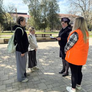 Госавтоинспекция Брюховецкого района совместно с отделом по делам молодежи провели акцию «Я соблюдаю ПДД!»