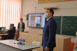 Глава района Владимир Бутенко побывал сегодня во второй школе