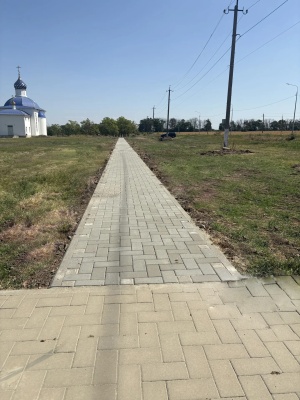 В селе Большой Бейсуг завершили строительство нового тротуара