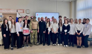 Школьники встретились с участником СВО