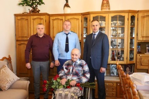 Ветерану ВОВ Алексею Рубану - 98 лет!