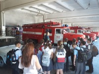 Школьники посетили пожарно-спасательную часть