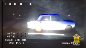 В Брюховецком районе полицейские задержали пьяного водителя в результате преследования 