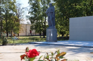 В станице Батуринской продолжается реконструкция мемориального комплекса