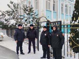 Полицейские Брюховецкого района обеспечили безопасность во время празднования Крещения Господня